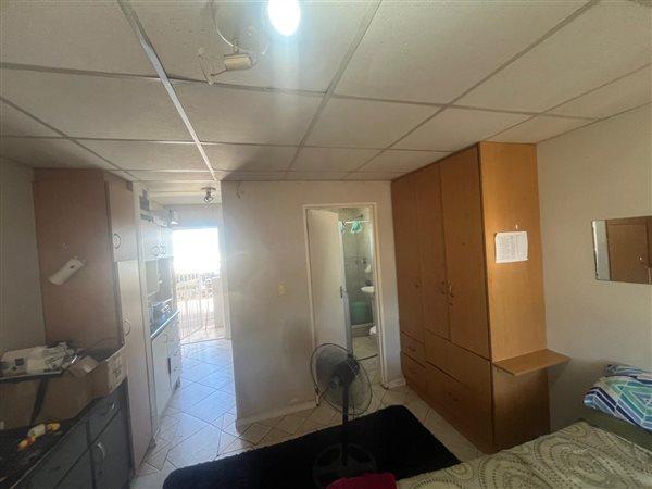 1 Bedroom Property for Sale in Richmond Estate Western Cape